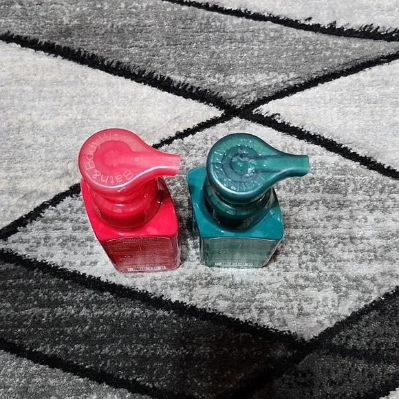 BATH & BODY WORKS WINTER CANDY APPLE & VANILLA BEAN NOEL FOAMING HAND SO… - Picture 3 of 7